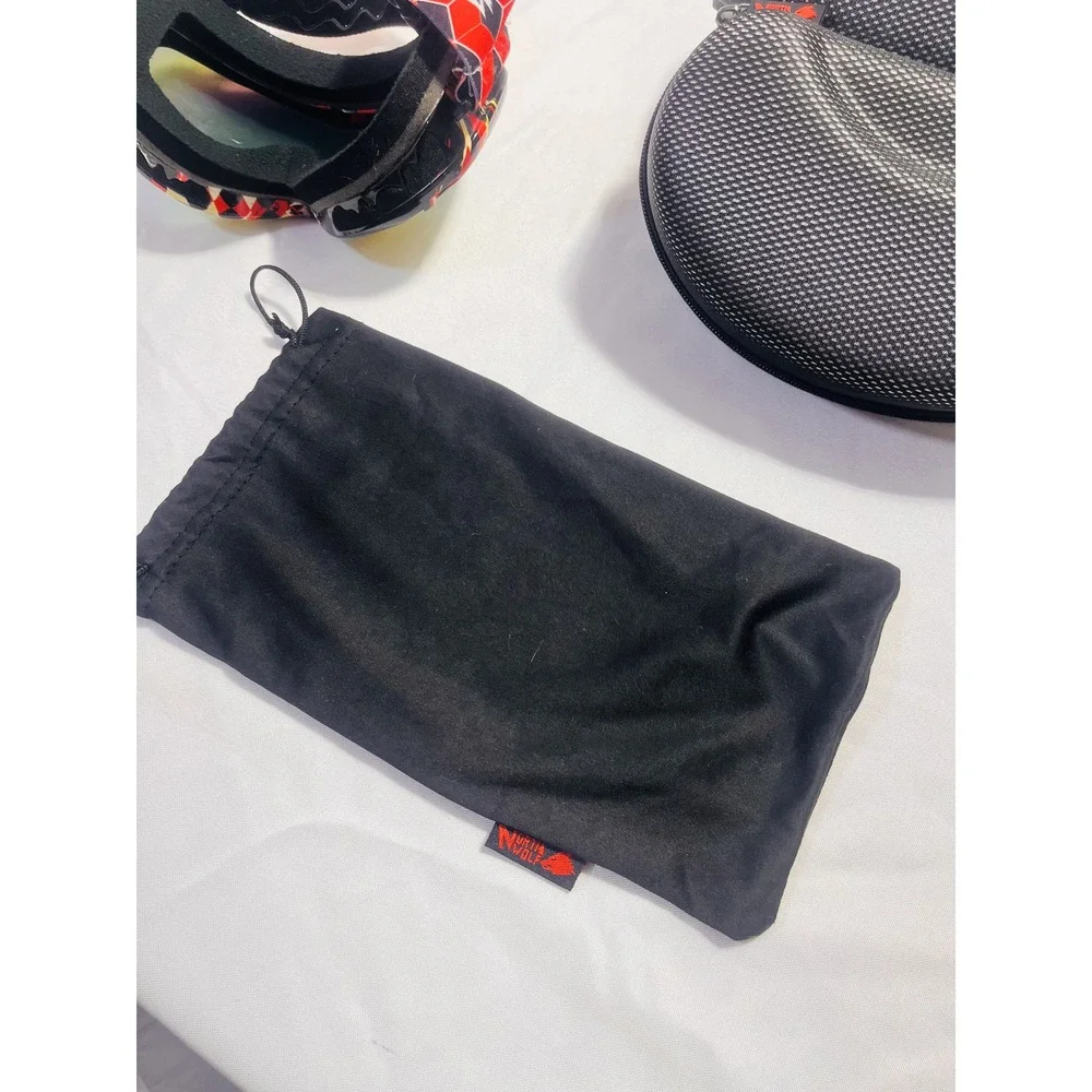 NEW NORTH WOLF Adult Red/ Black Ski/Snowmobile Winter Glasses‎ with Bag and Case